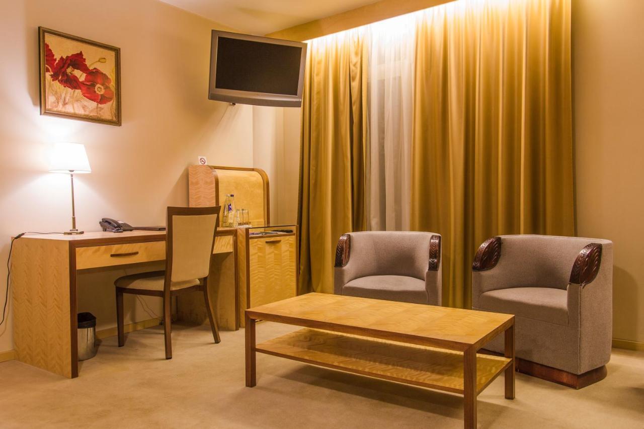 Royal Square Hotel & Suites Riga Dış mekan fotoğraf